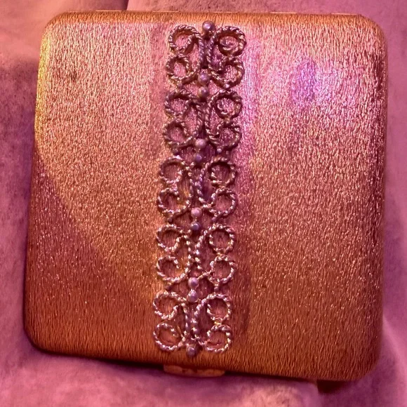 Vintage Gold Metal Frame Clutch - Gold - Picture 5 of 6